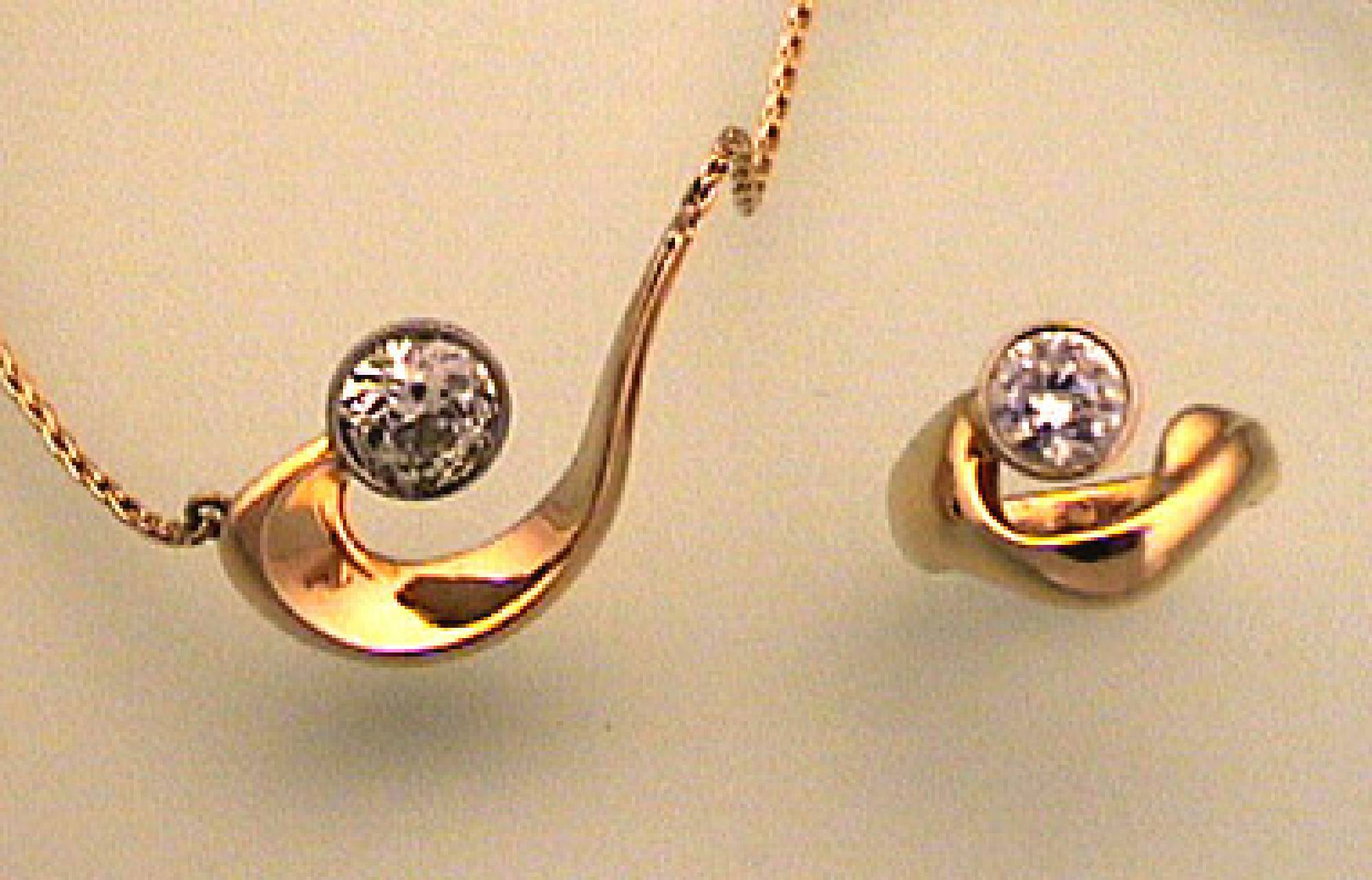 Wavecrest  18K Yellow Gold & Diamond Necklace & Ring